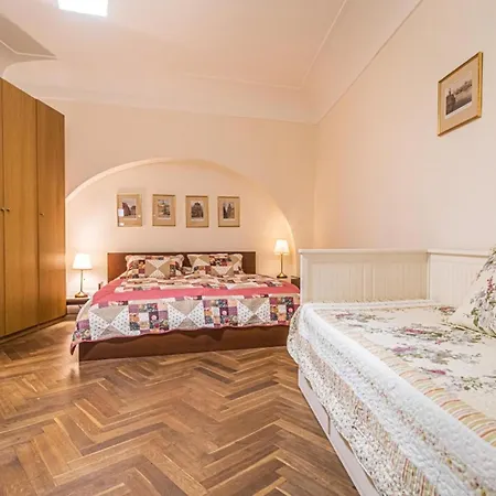 1 Bed Flat - Sleeps 4 - Pets - Wifi Apartment